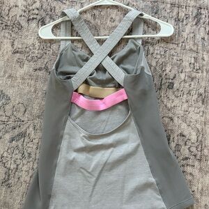 Lululemon tank with built in shelf bra, size 6